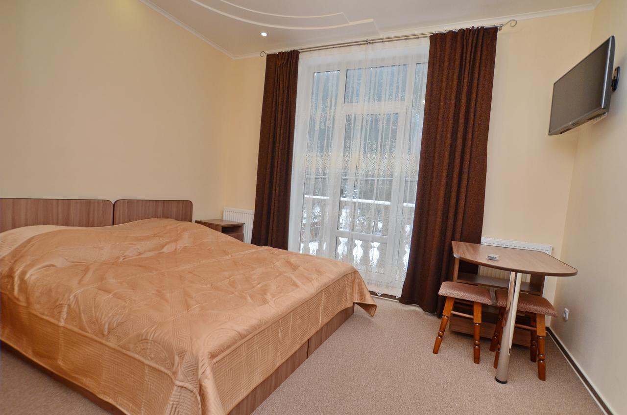 Apart-Hotel Orlan Mykulychyn Exterior foto