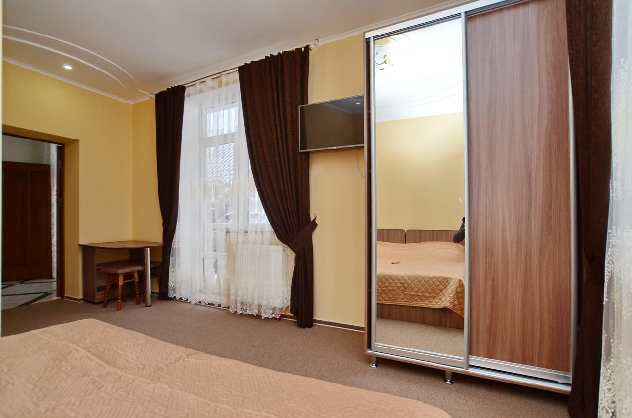 Apart-Hotel Orlan Mykulychyn Exterior foto